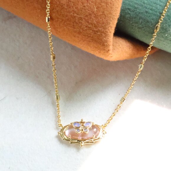 Kendra Scott Gold Elisa Butterfly Light Pink Abalone Necklace - Picture 2 of 2